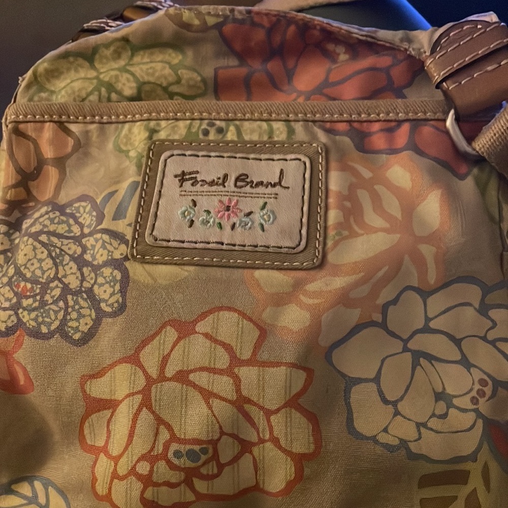 Fossil floral Crossbody - Picture 4 of 14